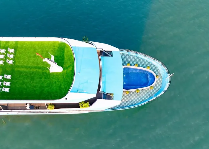 Dragon Premium Cruise Botel Ha Long