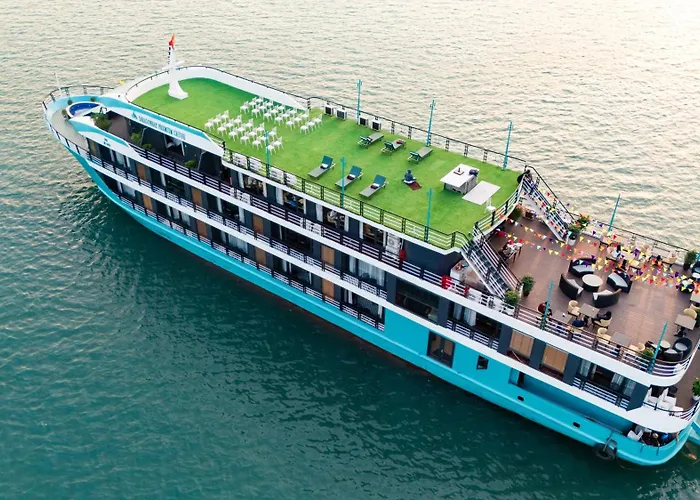 Botel Dragon Premium Cruise