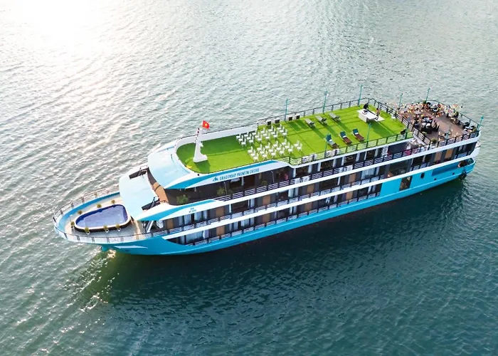 Dragon Premium Cruise Botel 5*