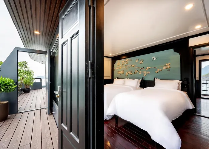 Dragon Premium Cruise Botel Ha Long
