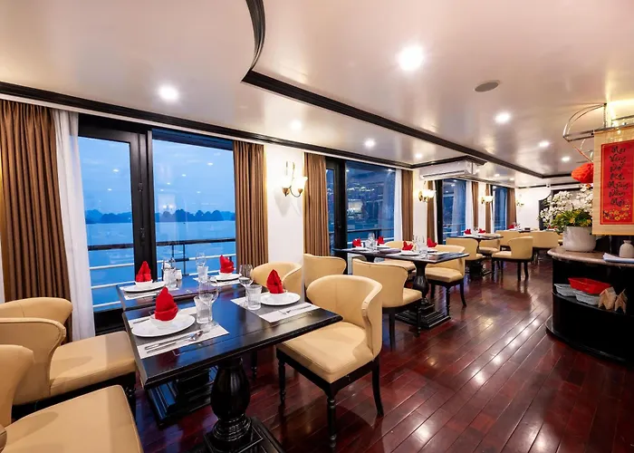 Botel Dragon Premium Cruise