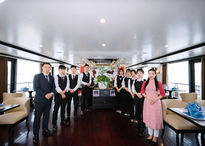 Dragon Premium Cruise Botel 5*
