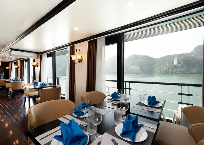 Botel Dragon Premium Cruise Ha Long